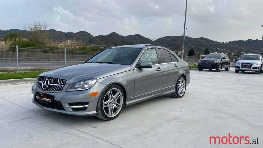 2012' Mercedes-Benz C-Class photo #1