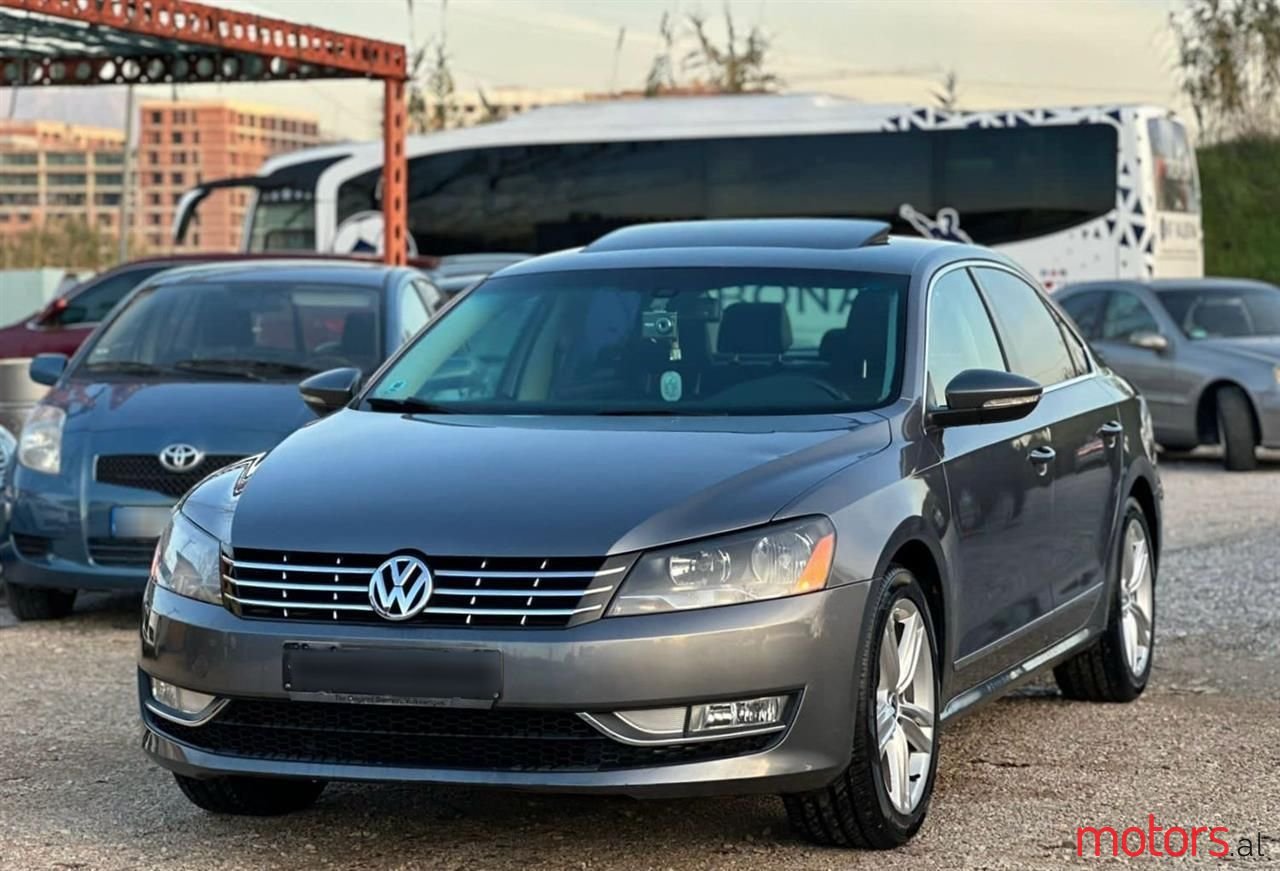 2015' Volkswagen Passat photo #3