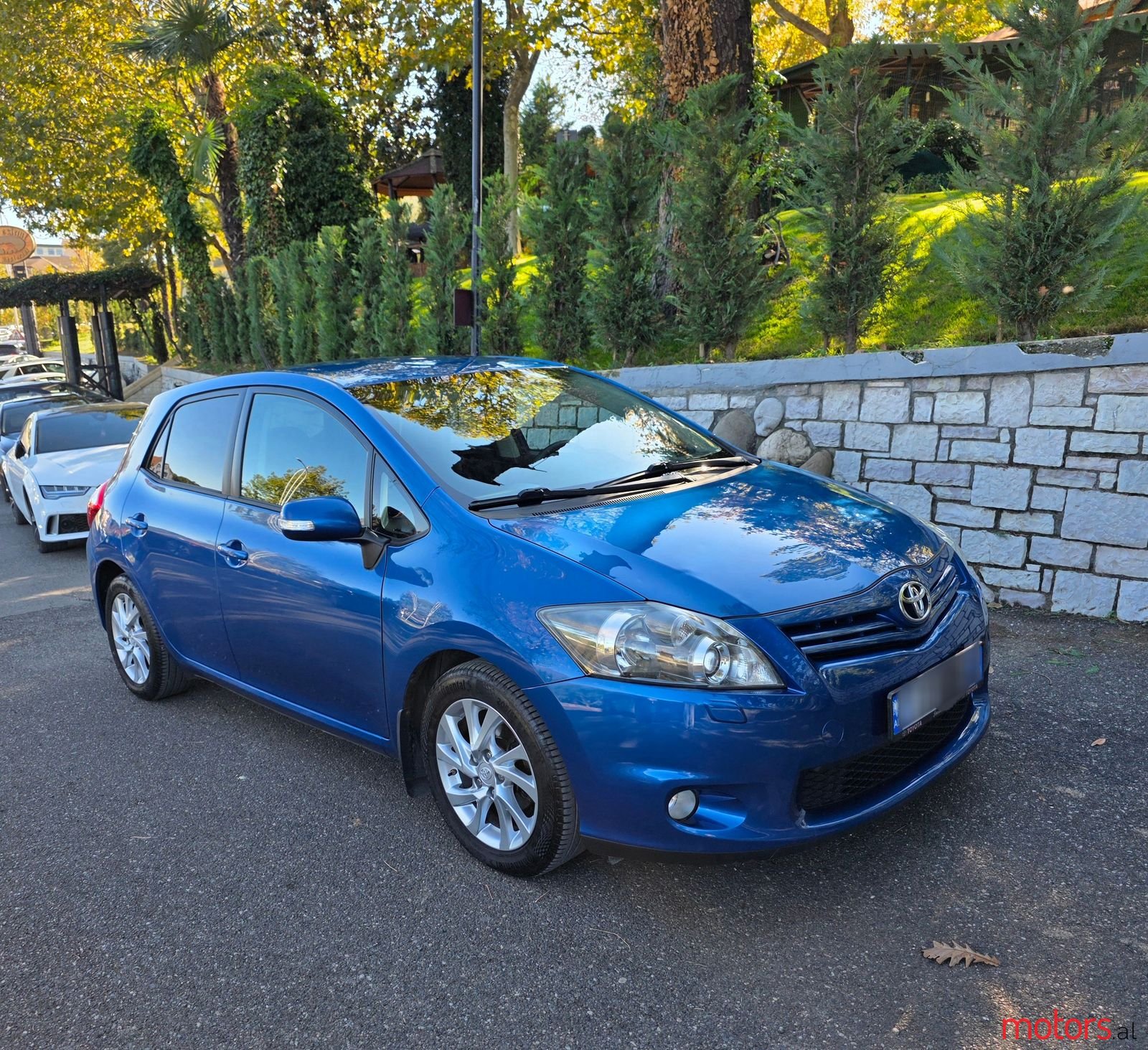 2010' Toyota Auris photo #1