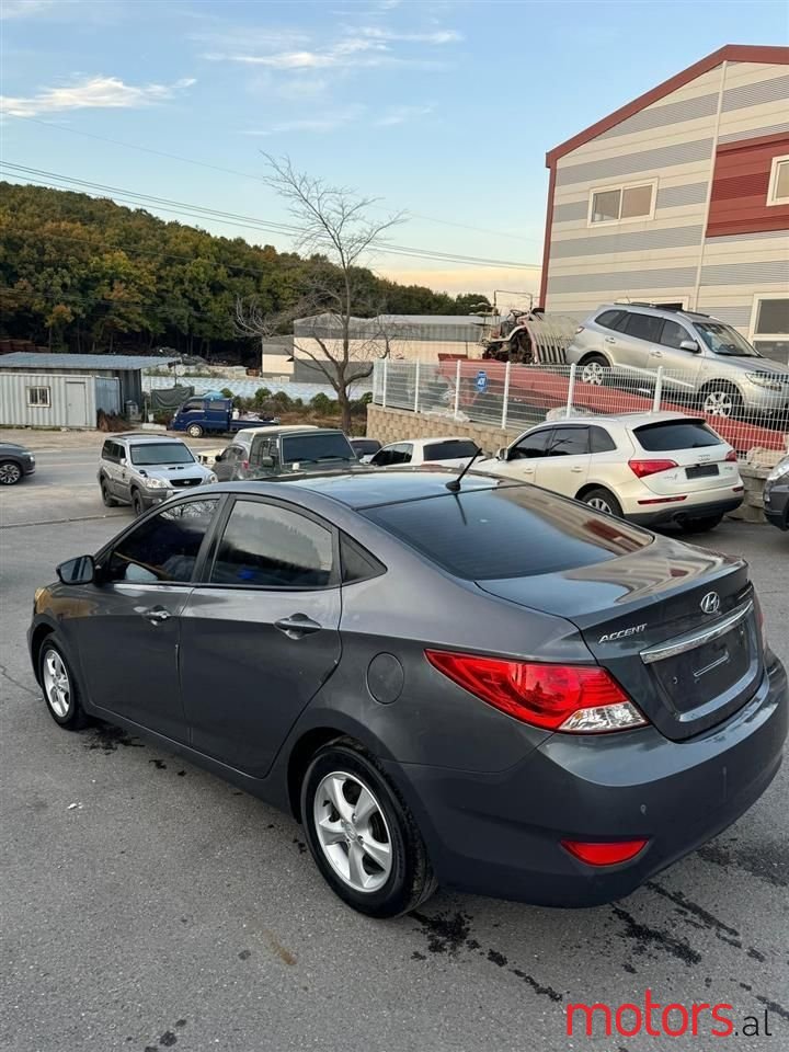 2013' Hyundai Accent photo #4