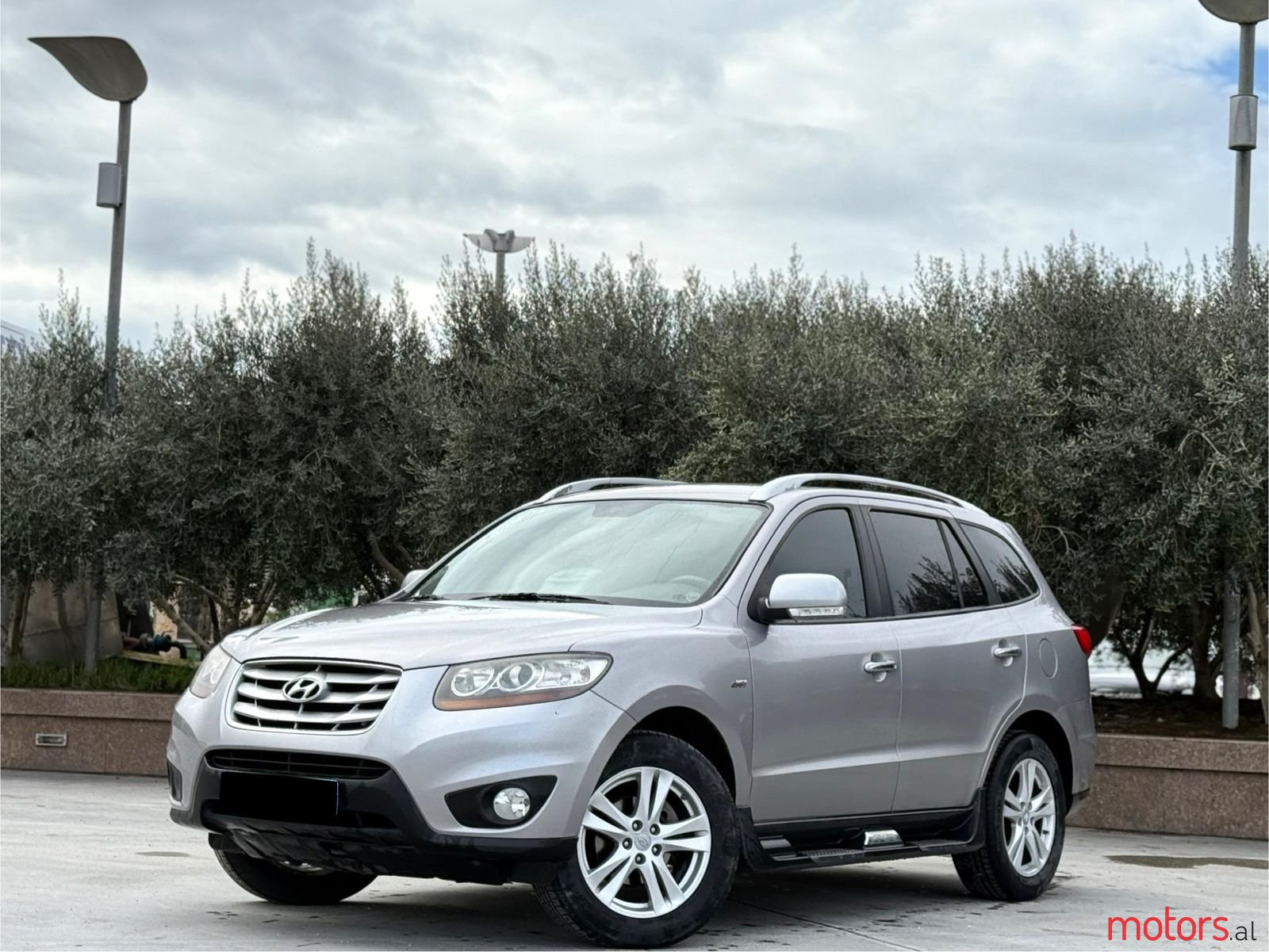 2012' Hyundai Santa Fe photo #1