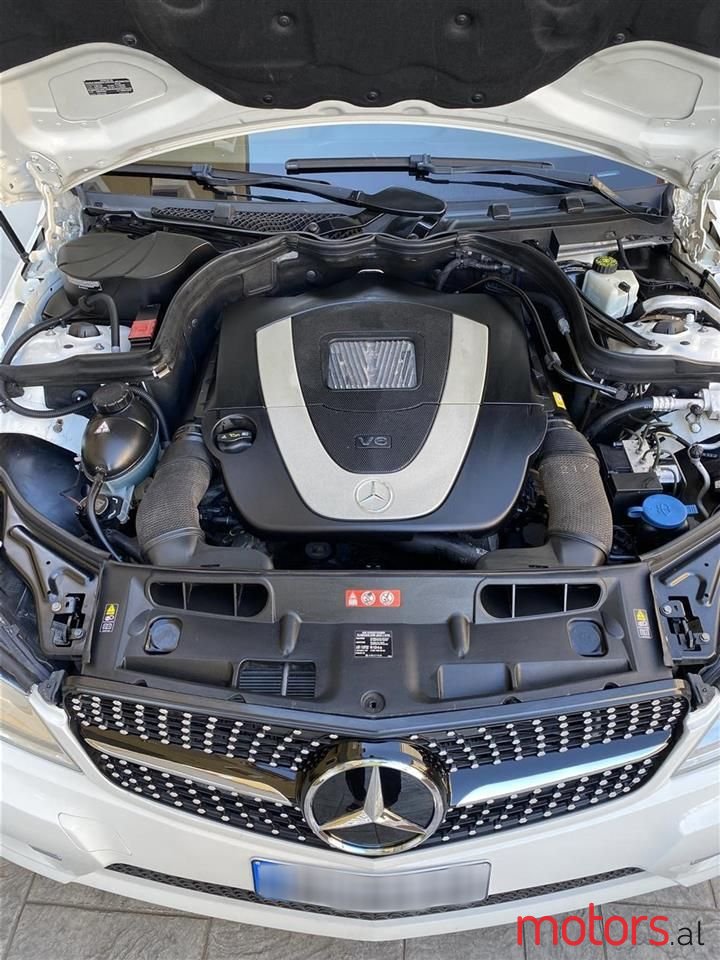 2012' Mercedes-Benz C 300 photo #4