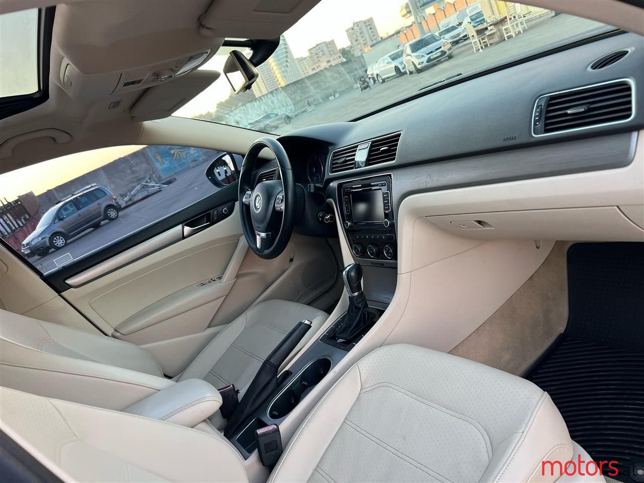 2014' Volkswagen Passat photo #6