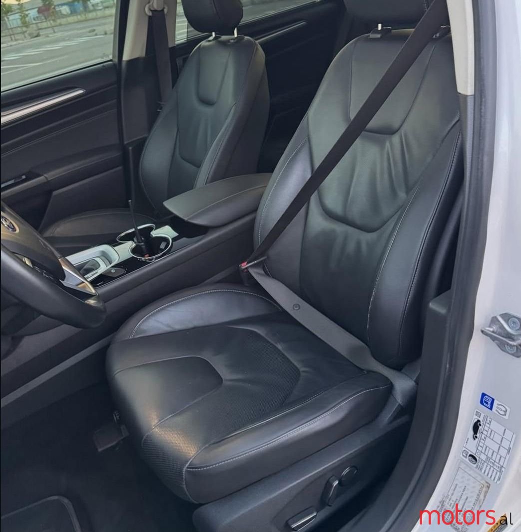 2015' Ford Mondeo photo #4