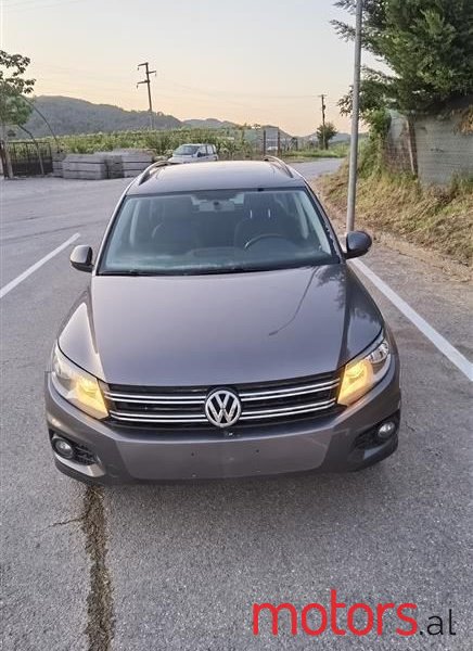 2013' Volkswagen Tiguan photo #2