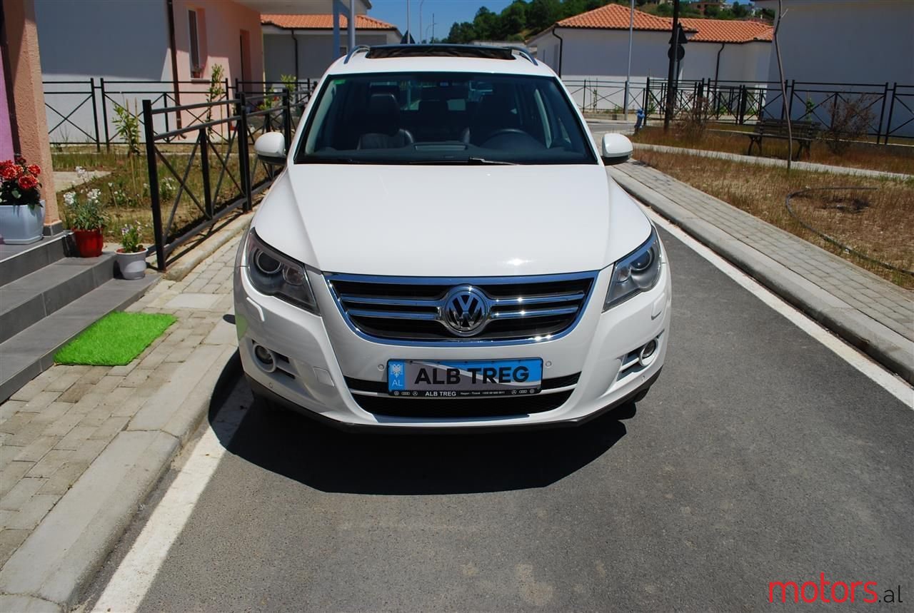 2009' Volkswagen Tiguan photo #6