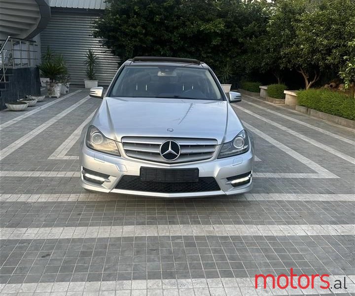 2013' Mercedes-Benz C 220 photo #2