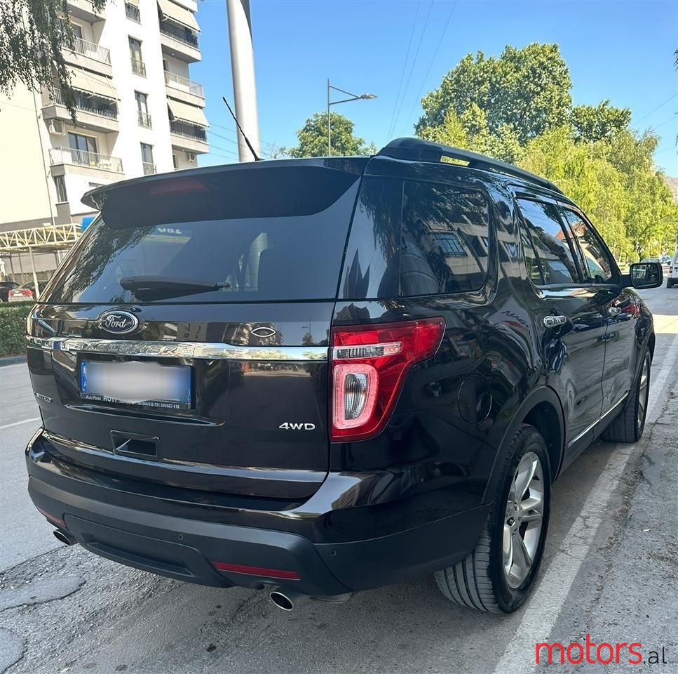 2013' Ford Explorer photo #3