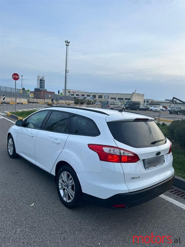 2012' Ford Focus photo #4