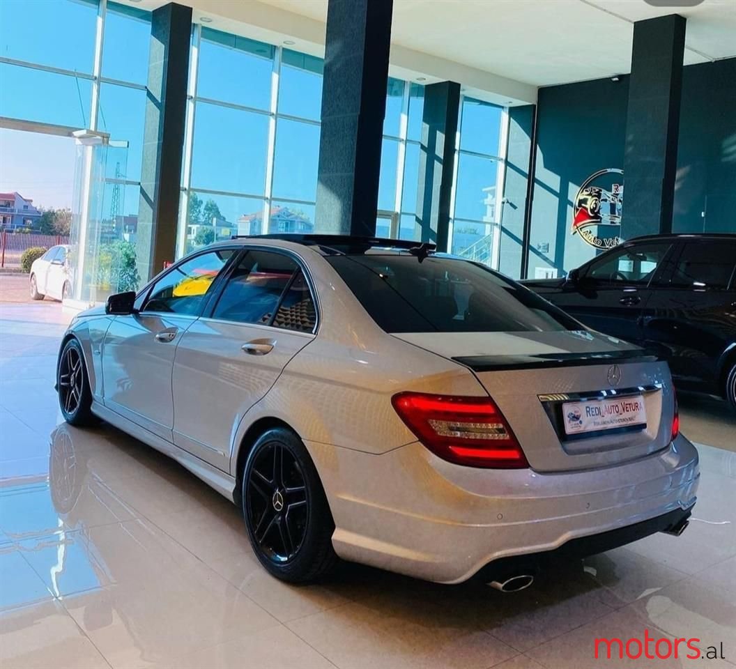 2012' Mercedes-Benz C 300 photo #4