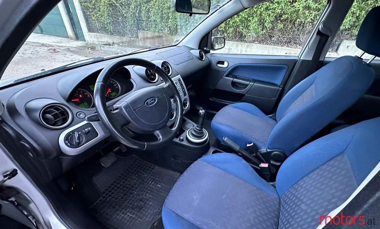 2005' Ford Fiesta photo #5