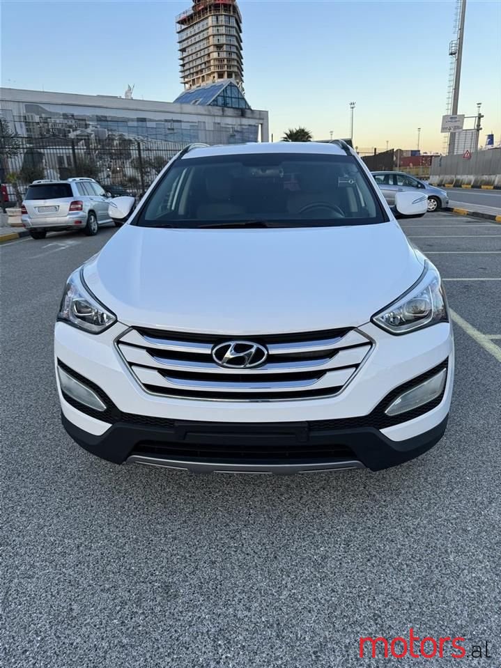 2013' Hyundai Santa Fe photo #2