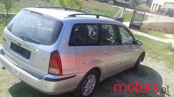 2002' Ford Focus photo #1