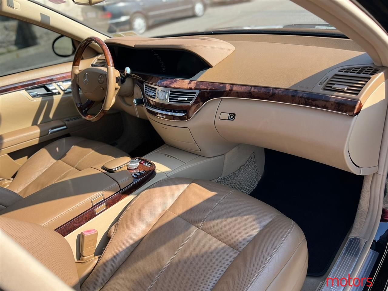 2008' Mercedes-Benz S 550 photo #4