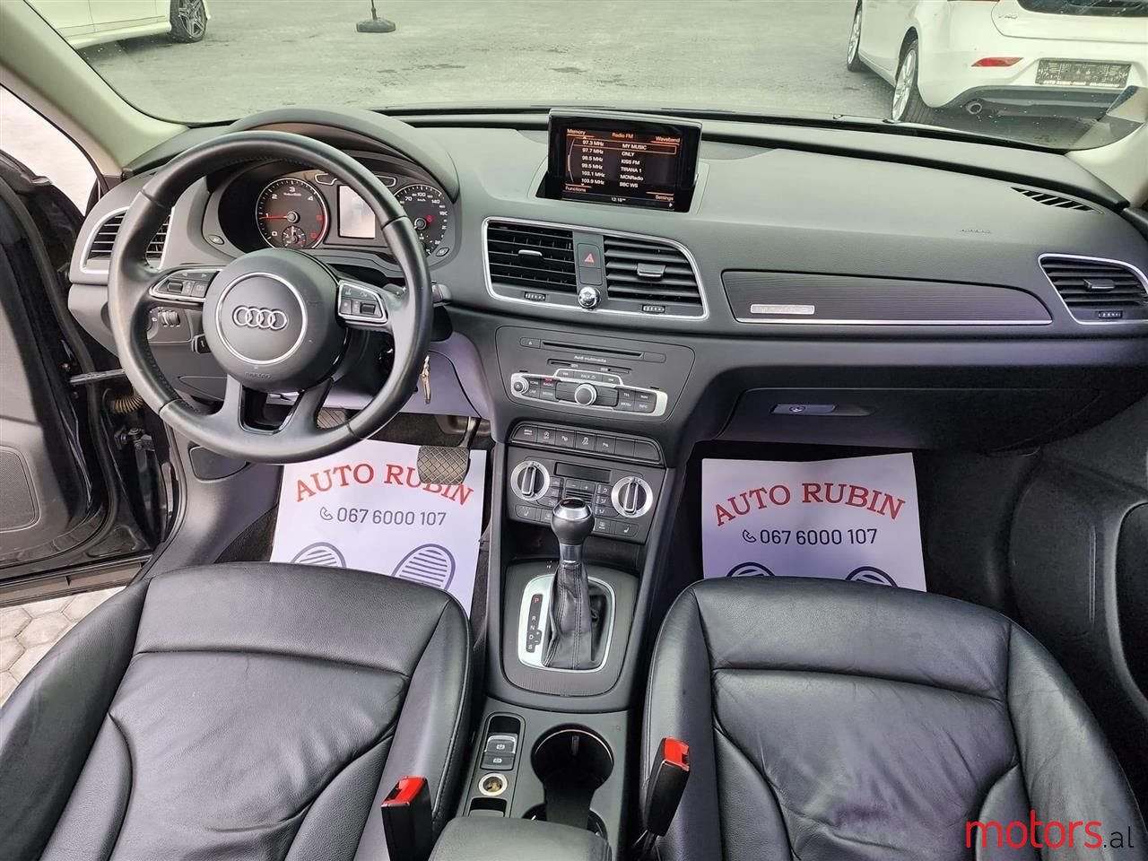 2012' Audi Q3 photo #2