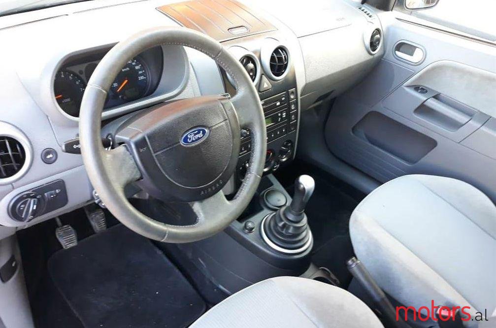 2004' Ford Fusion photo #1