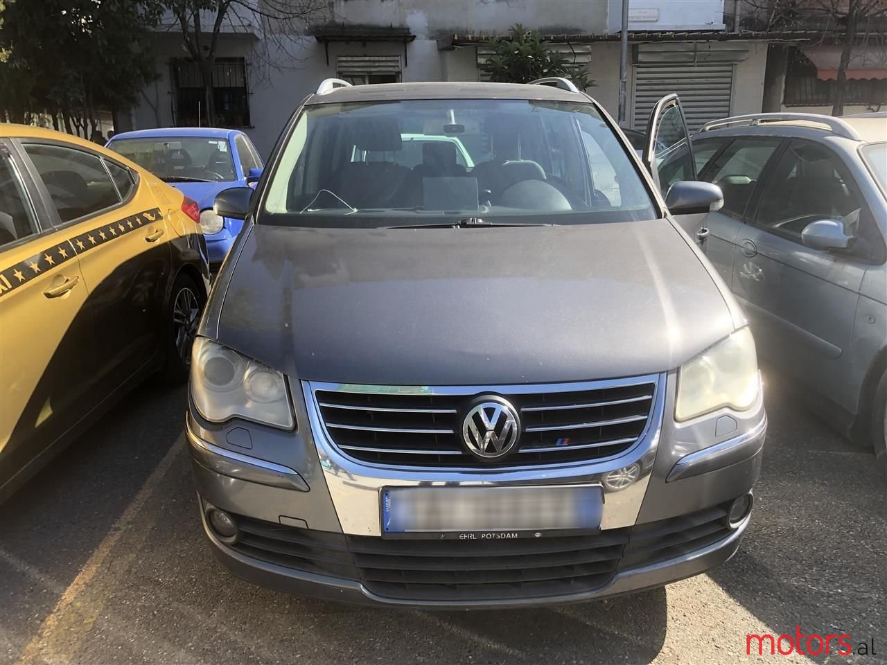 2007' Volkswagen Touran photo #6