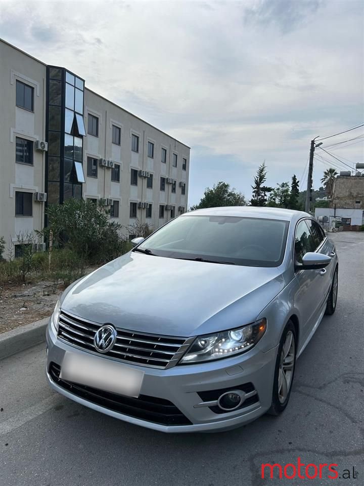 2013' Volkswagen Passat photo #1