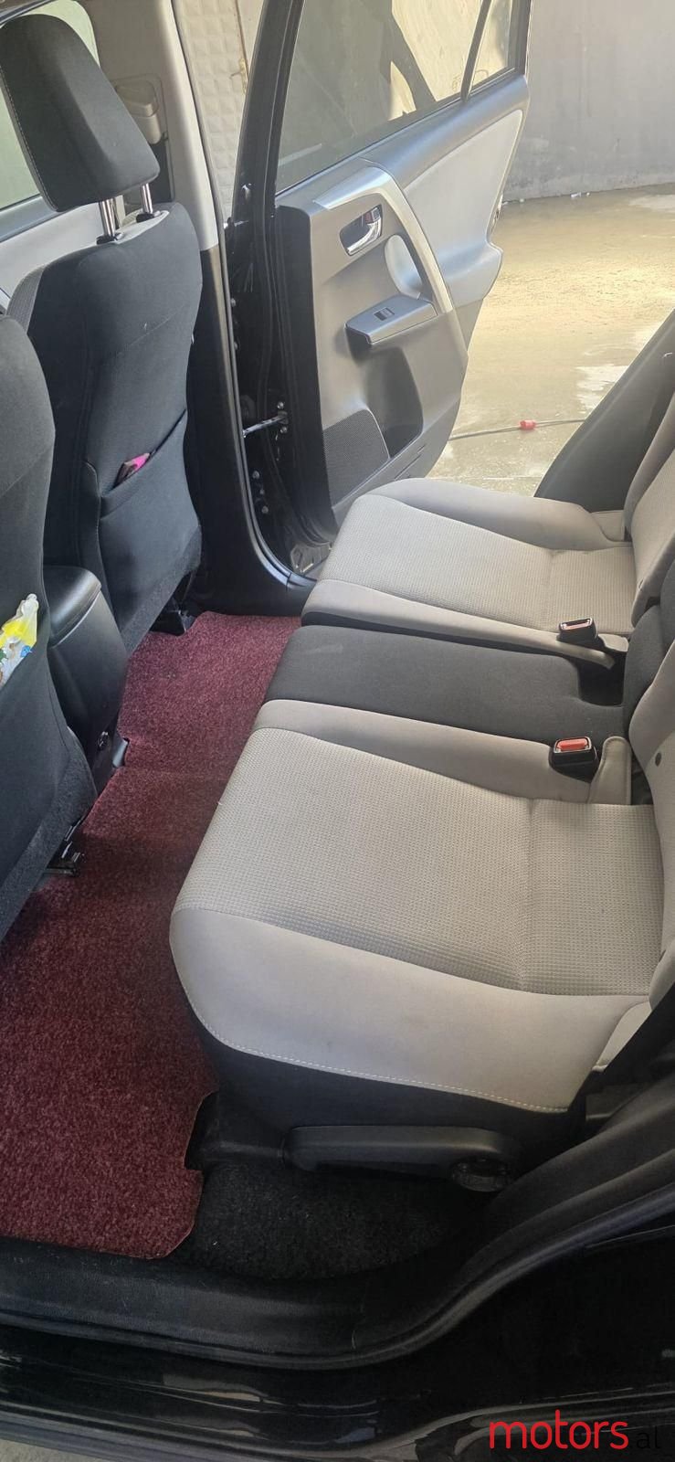 2016' Toyota RAV4 photo #6