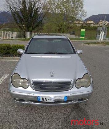 2003' Mercedes-Benz E-Class photo #2