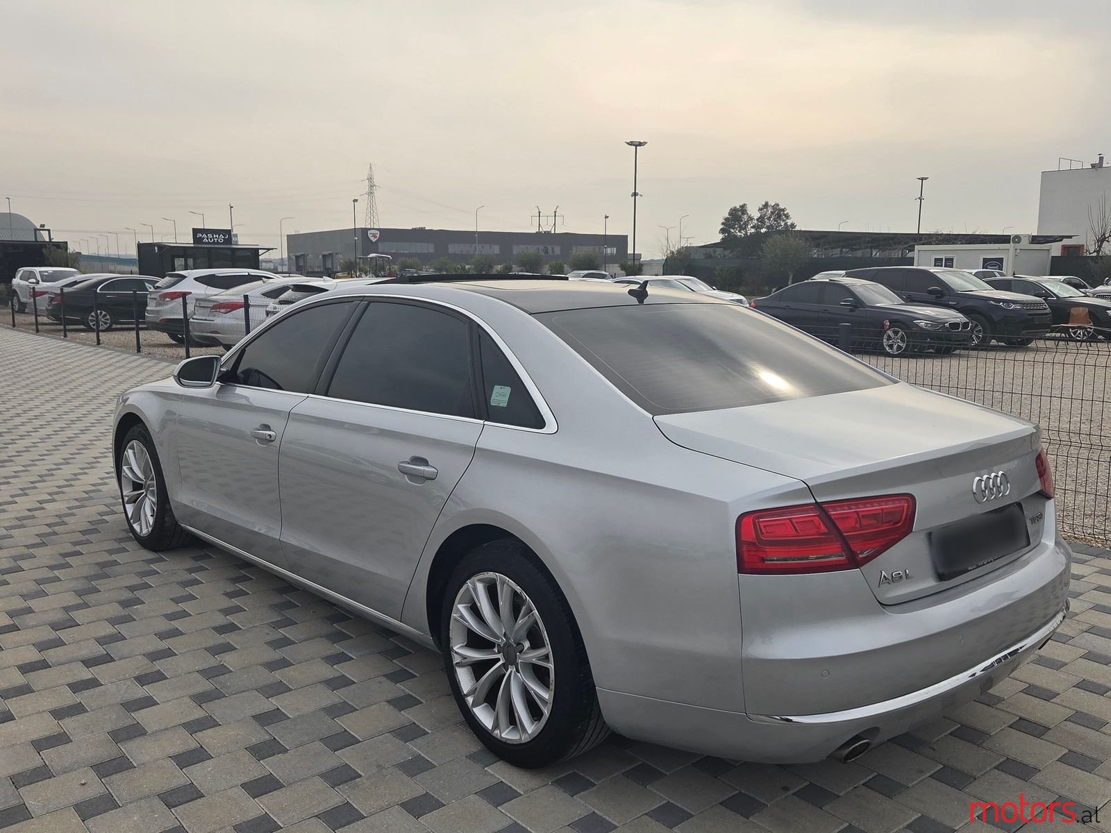 2013' Audi A8 photo #3