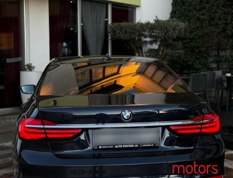 2017' BMW 730 photo #4