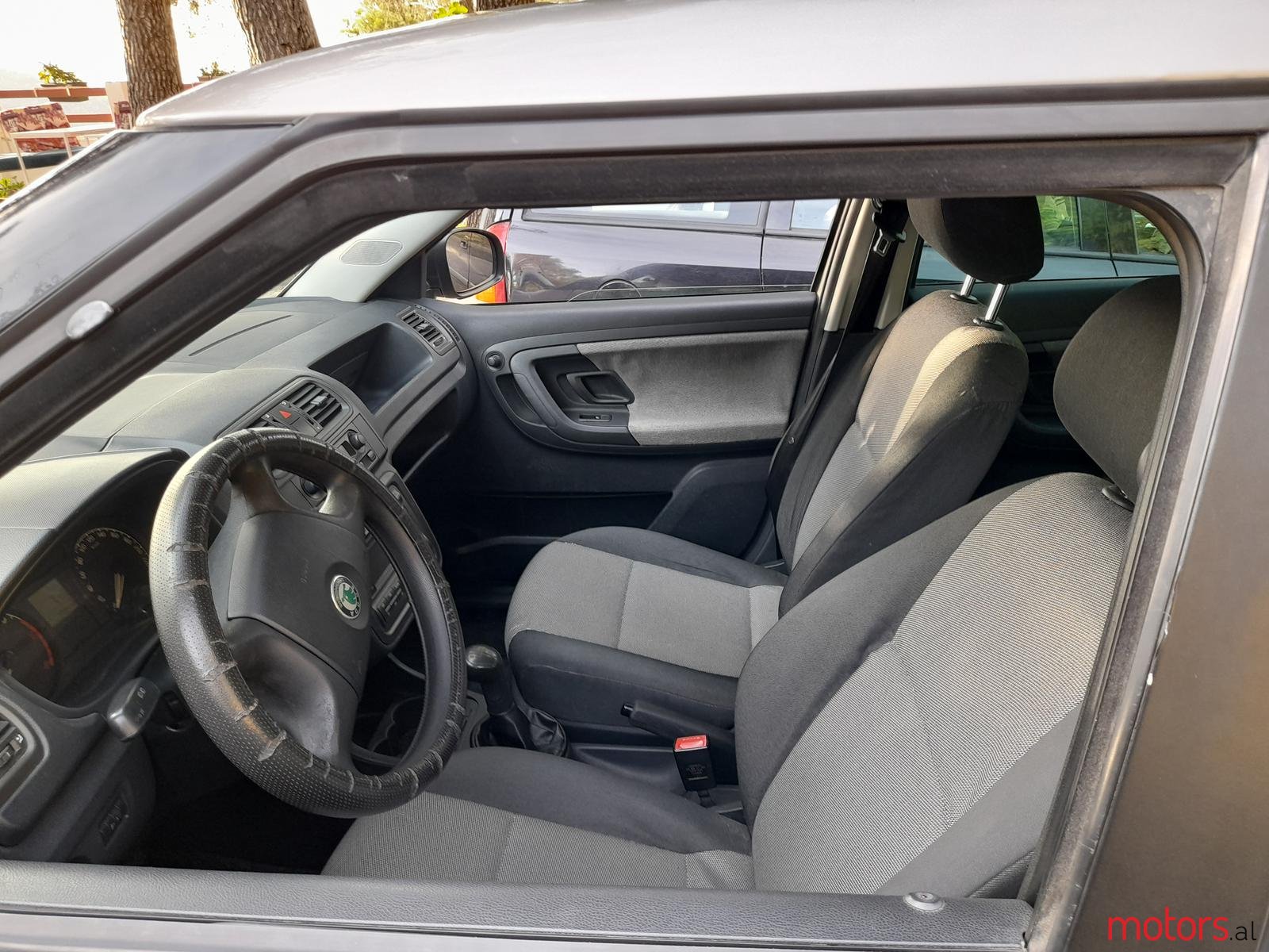 2008' Skoda Fabia photo #5