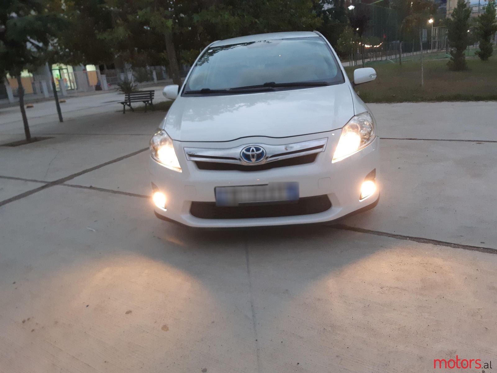 2010' Toyota Auris photo #6