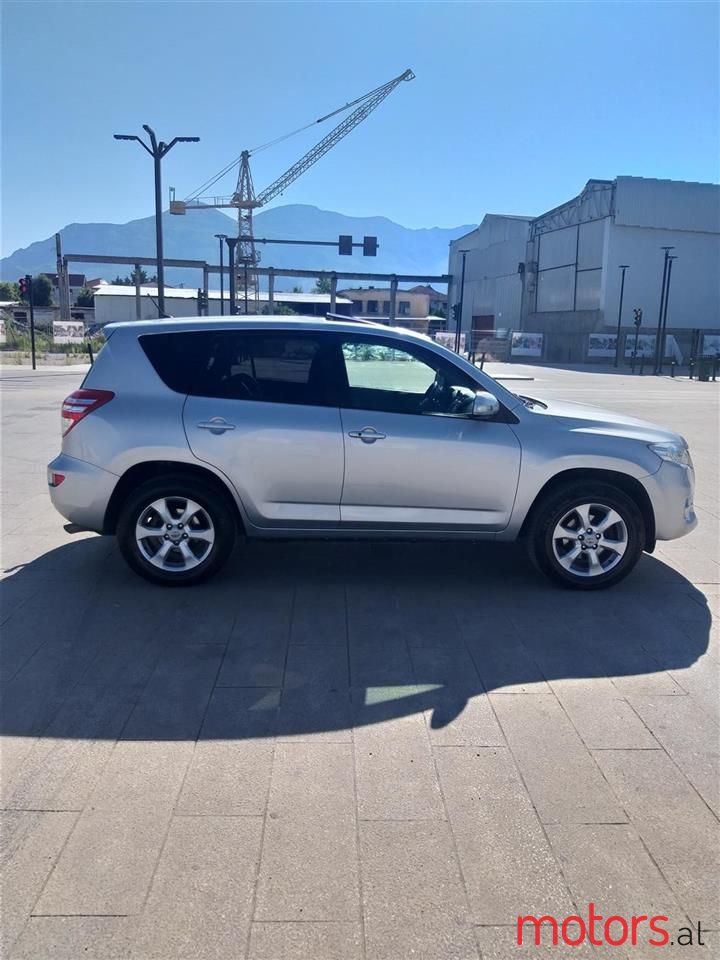 2010' Toyota RAV4 photo #4