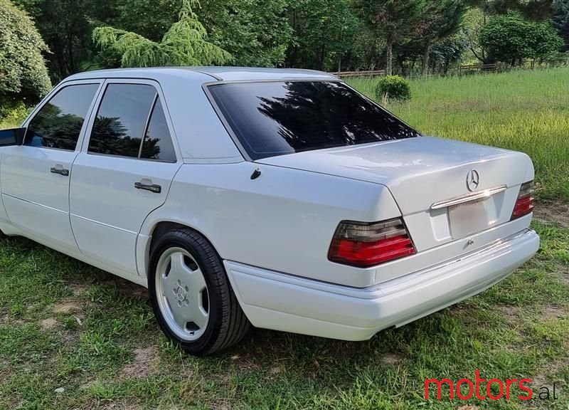 1993' Mercedes-Benz E 500 photo #3