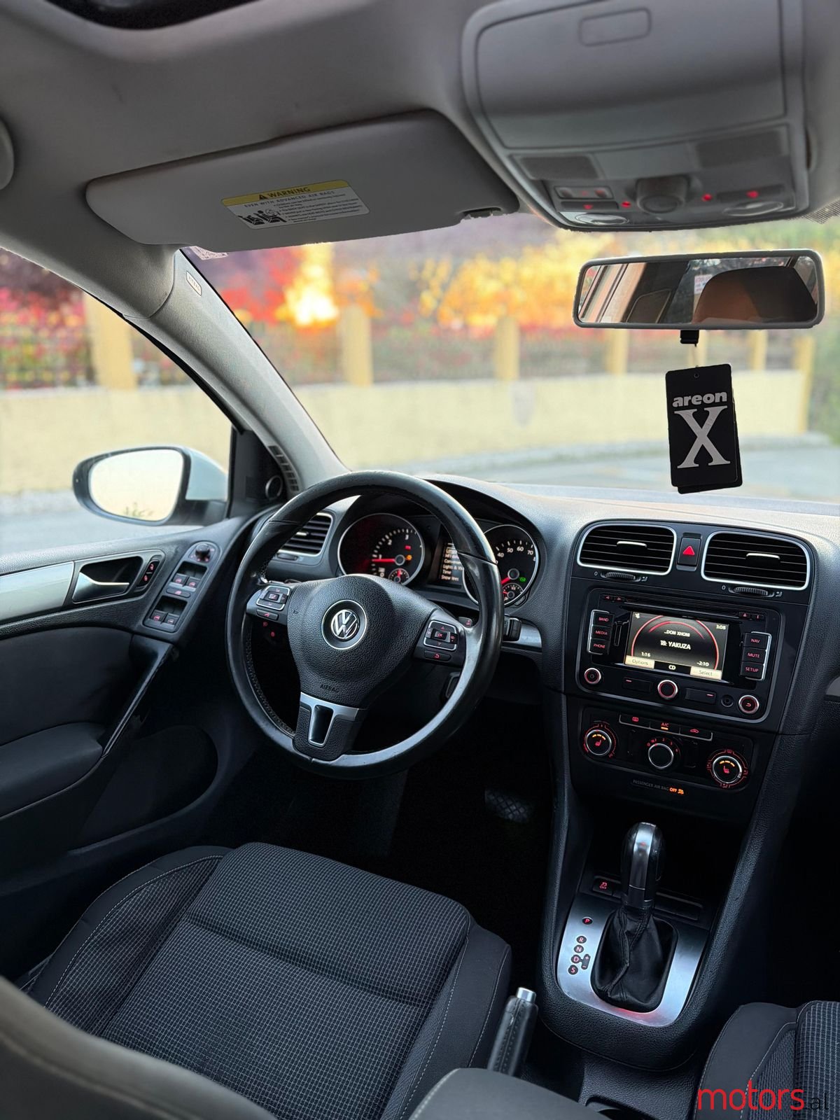 2013' Volkswagen Golf photo #4