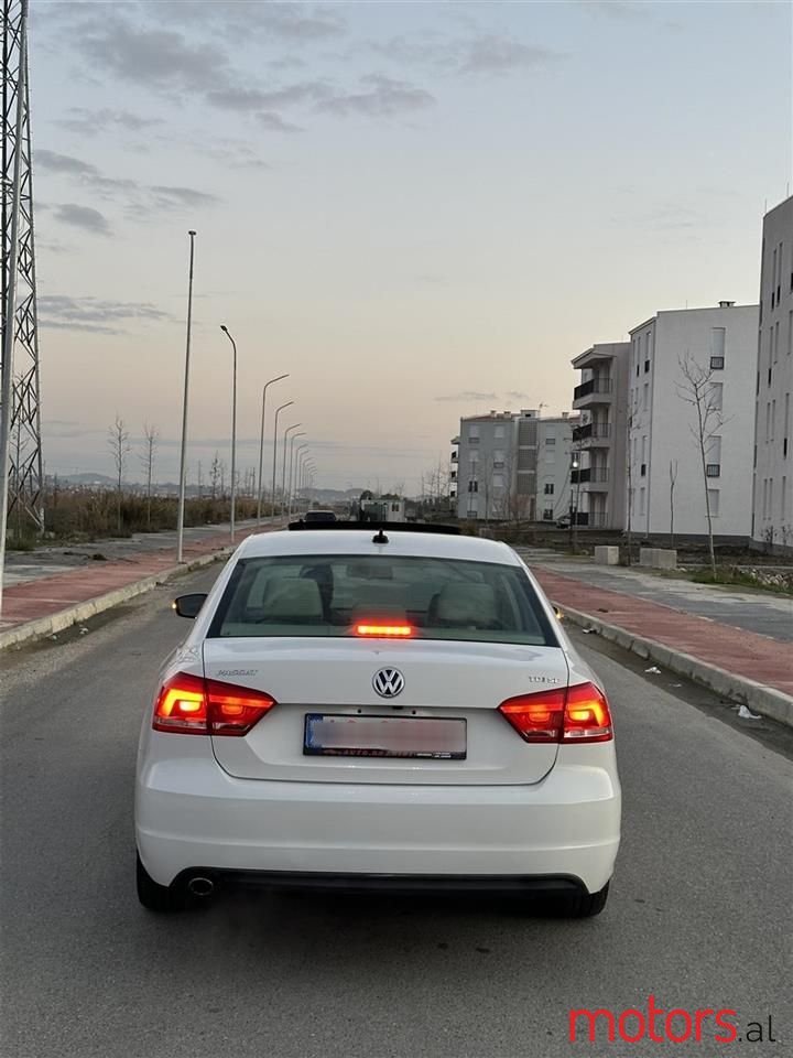 2014' Volkswagen Passat photo #4