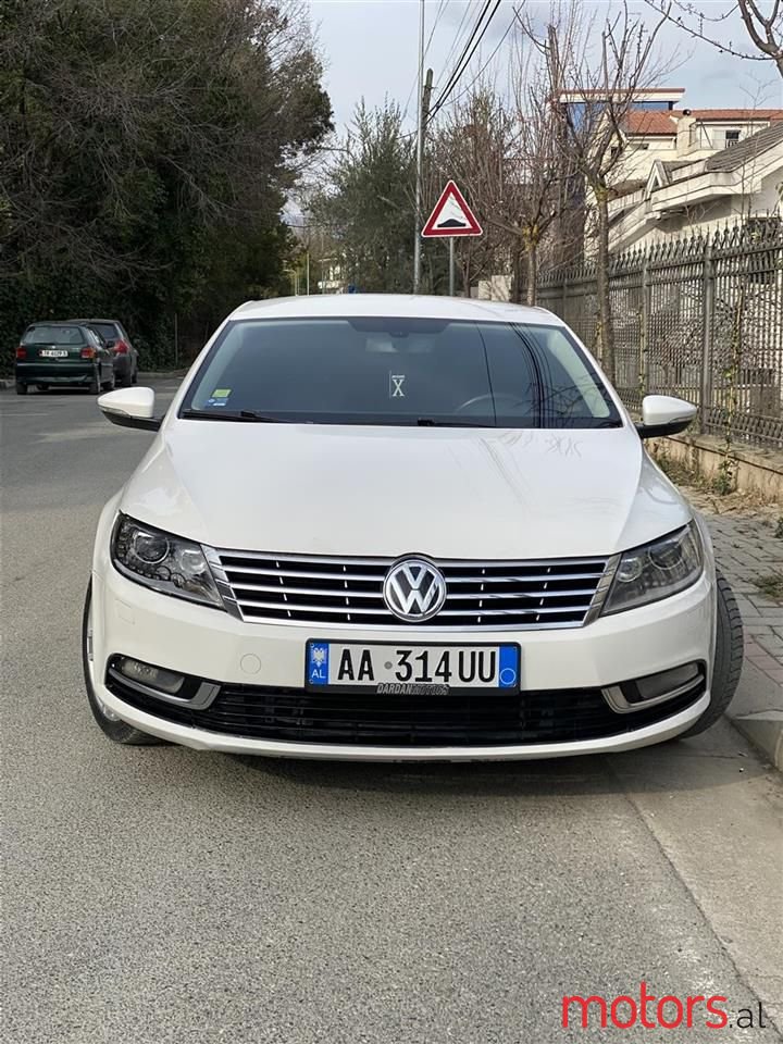 2013' Volkswagen Passat photo #5