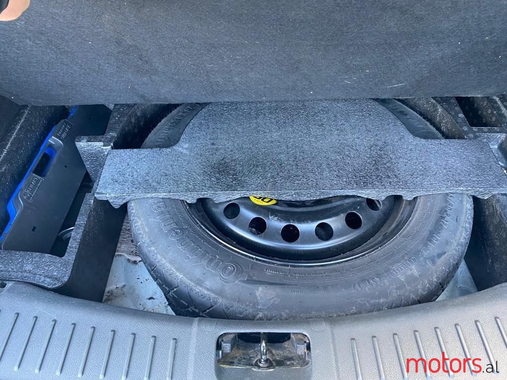 2009' Ford Kuga photo #3