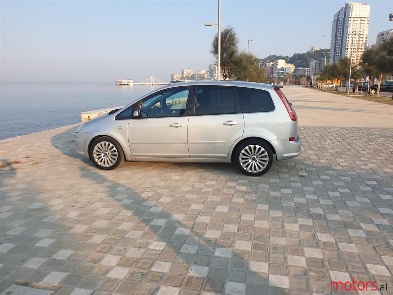 2009' Ford C-MAX photo #2
