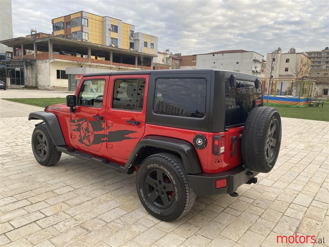 2011' Jeep Wrangler photo #3