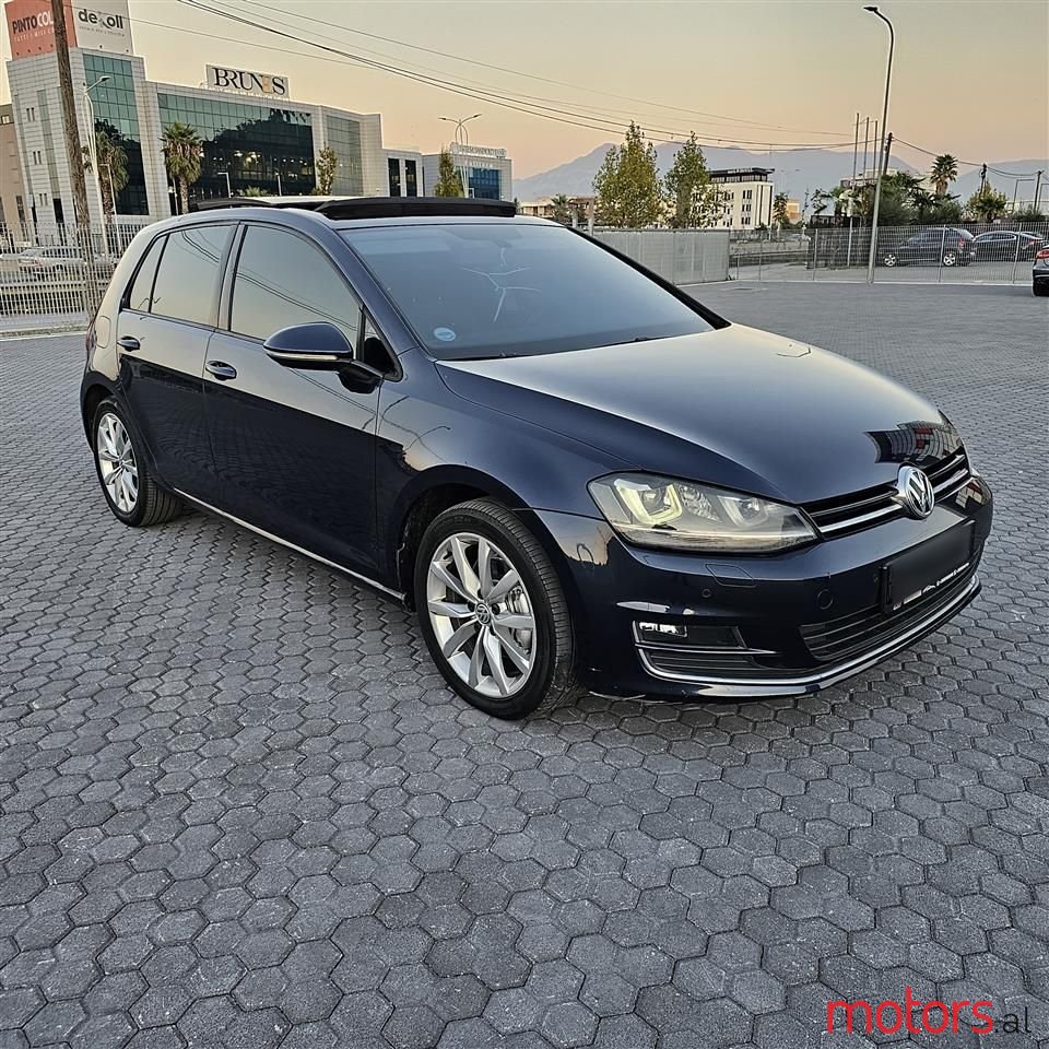 2015' Volkswagen Golf photo #2