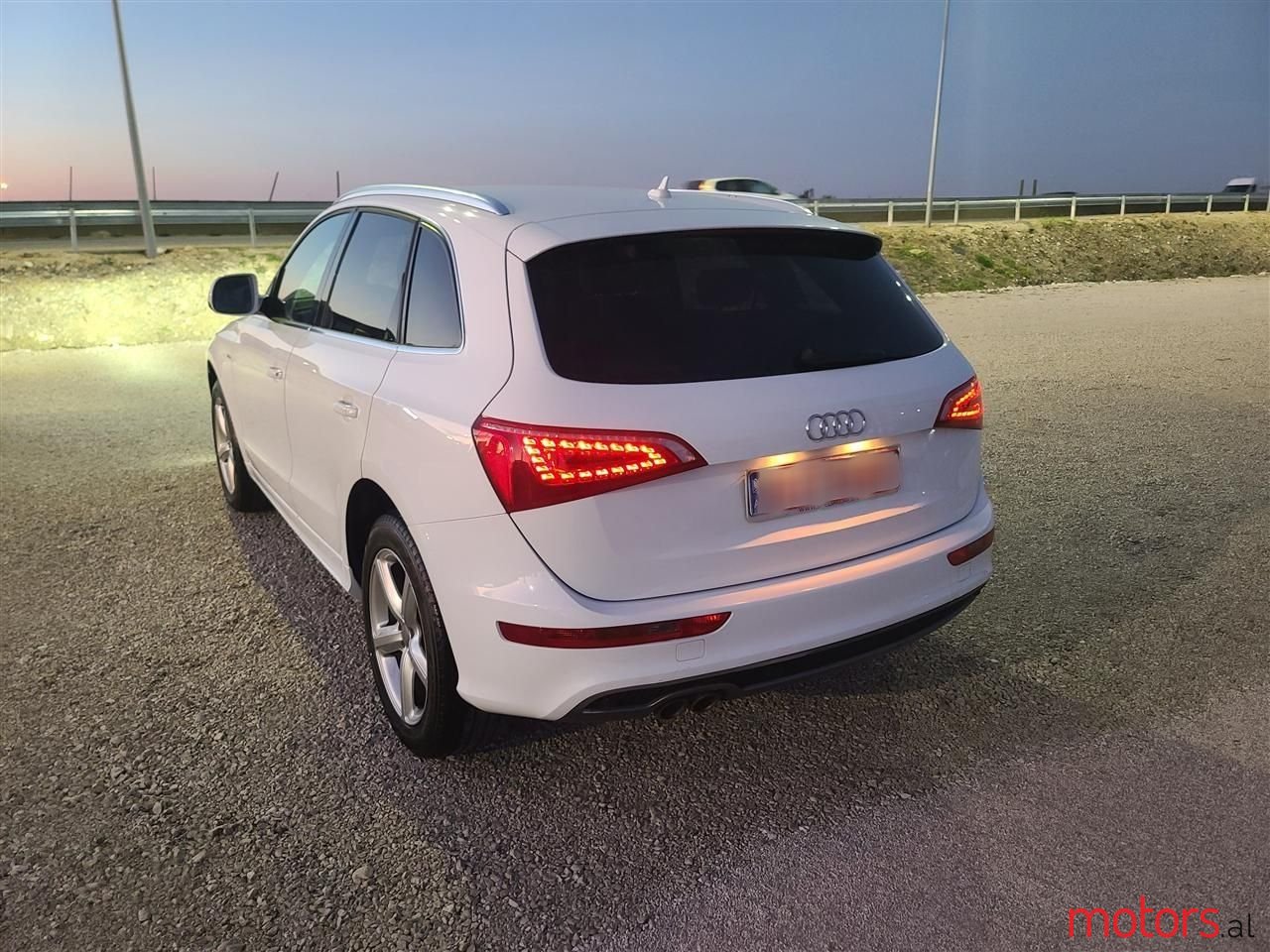 2011' Audi Q5 photo #3