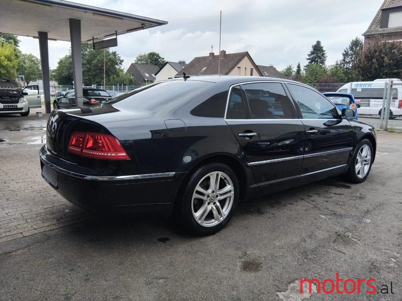 2010' Volkswagen Phaeton photo #4