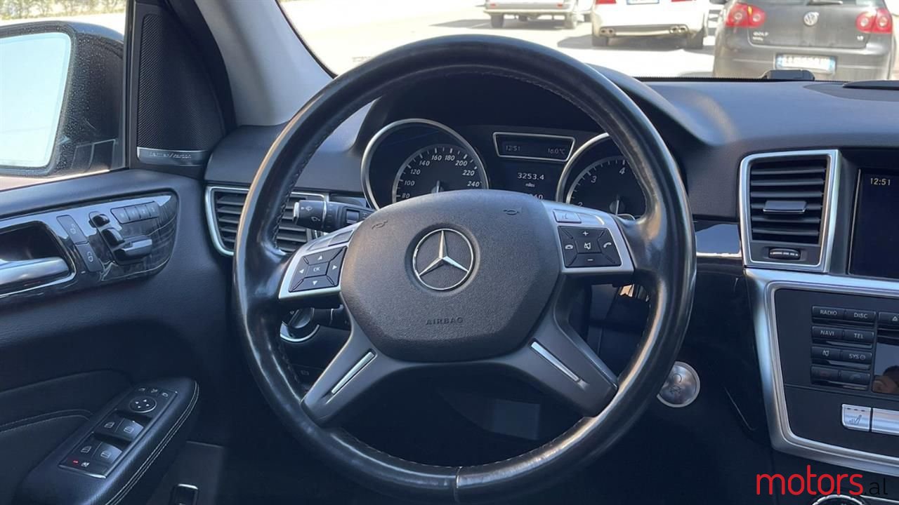 2012' Mercedes-Benz ML 350 photo #4