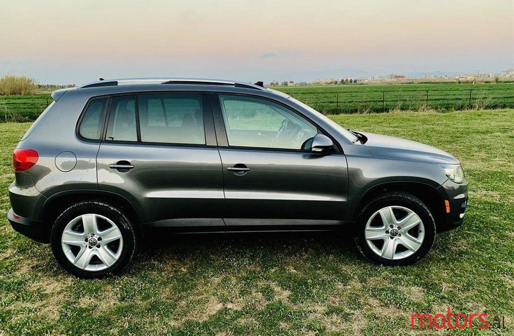 2013' Volkswagen Tiguan photo #1