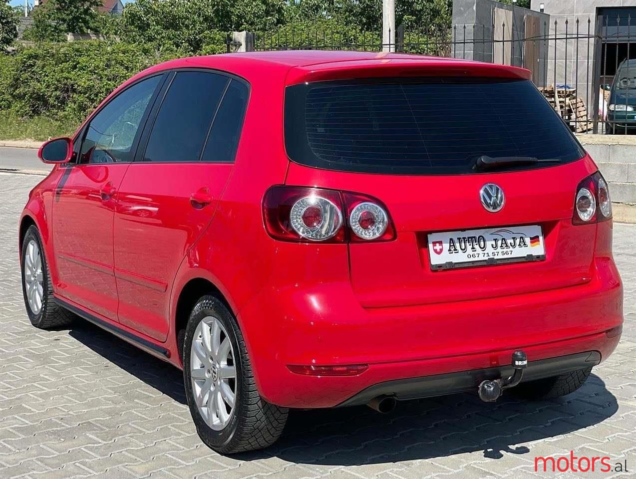 2010' Volkswagen Golf Plus photo #4