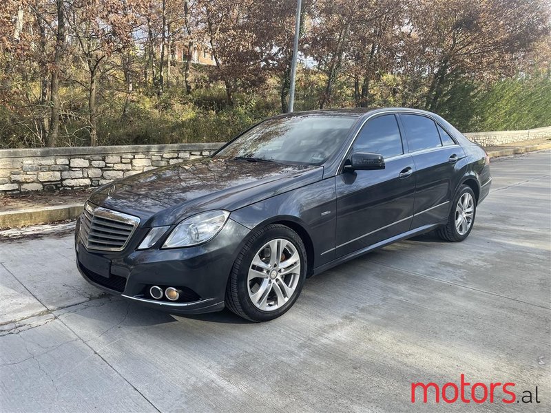 2010' Mercedes-Benz E 350 photo #4