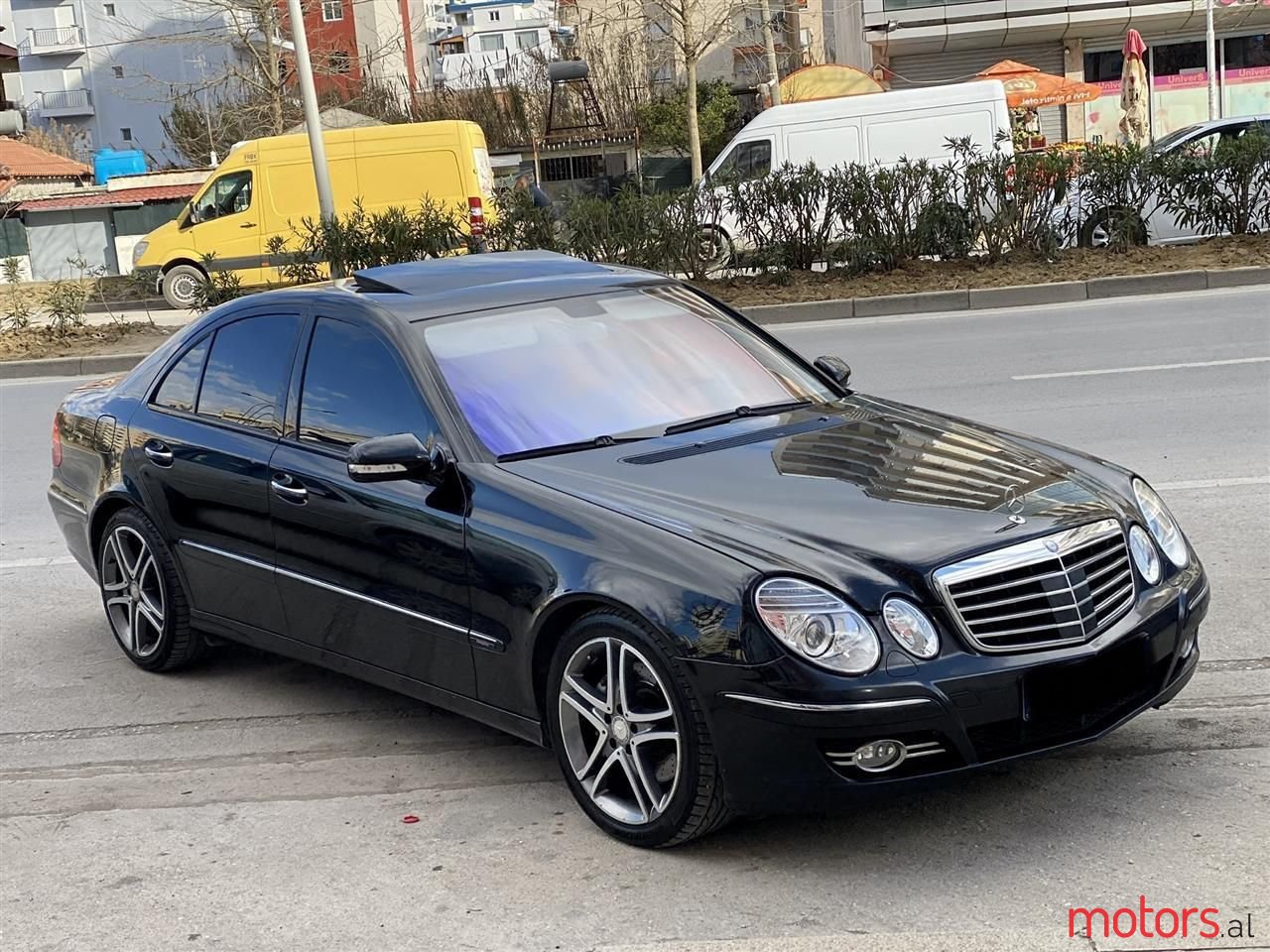 2008' Mercedes-Benz E 320 photo #1