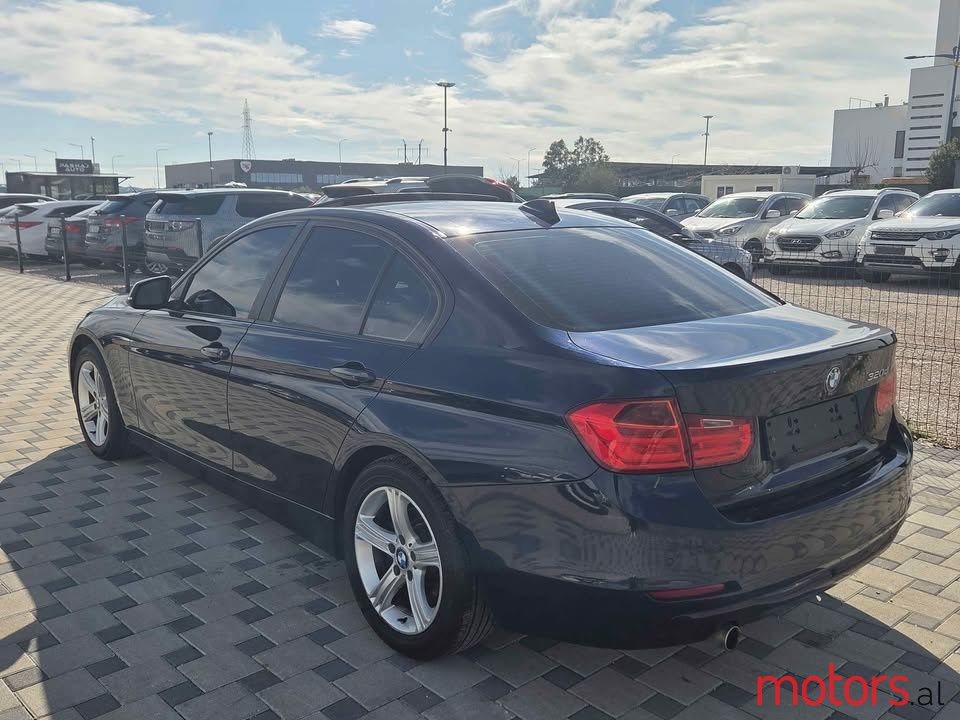 2013' BMW 320 photo #4