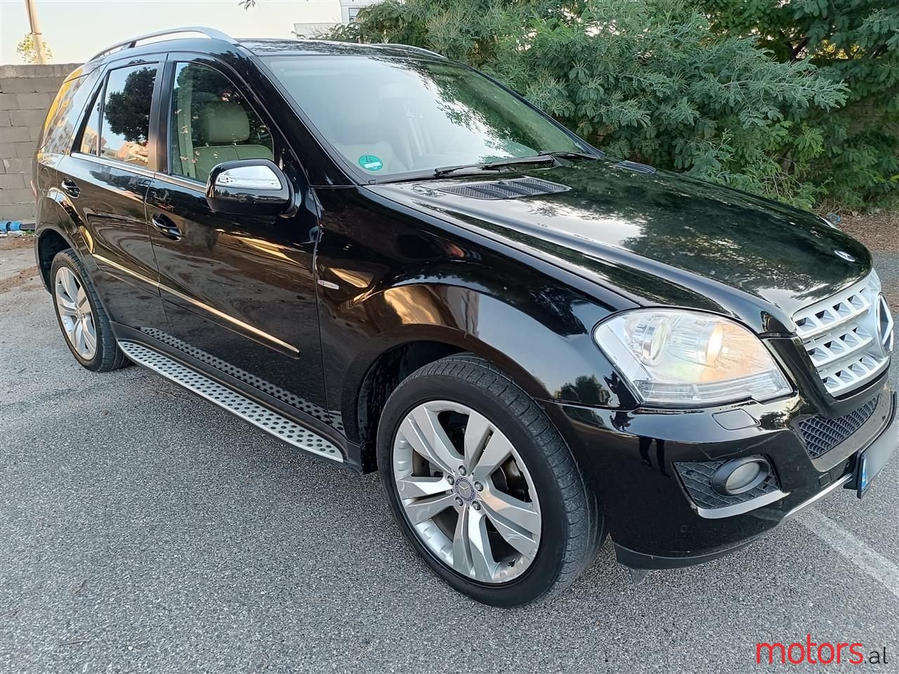 2009' Mercedes-Benz ML 320 photo #3