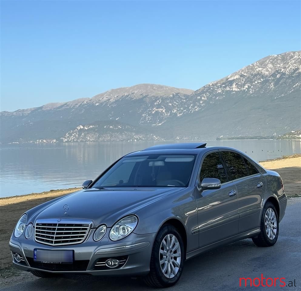 2006' Mercedes-Benz E 220 photo #1
