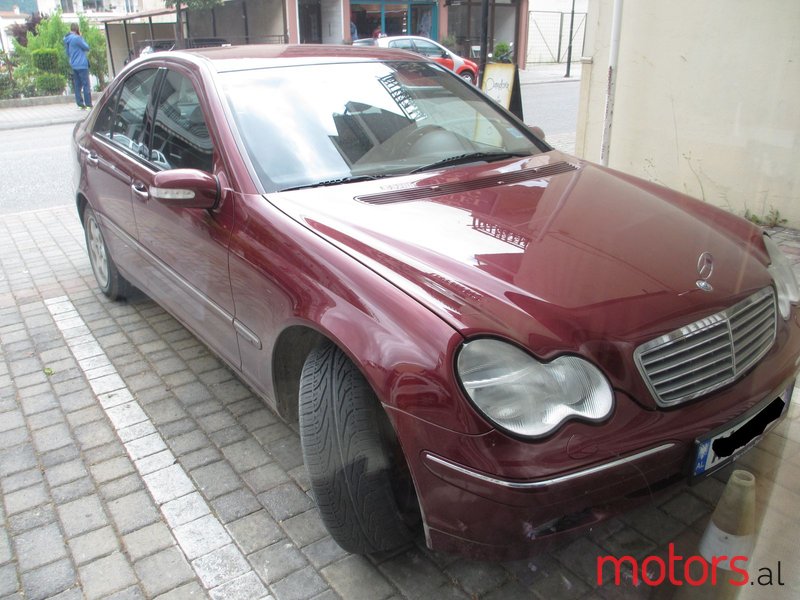 2002' Mercedes-Benz C-Class 220 photo #1