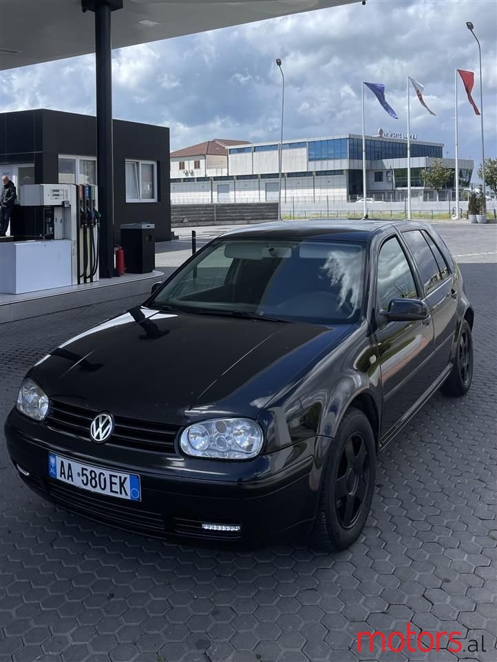 2000' Volkswagen Golf photo #1