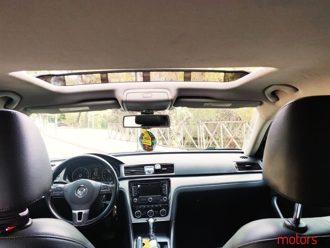 2012' Volkswagen Passat photo #3